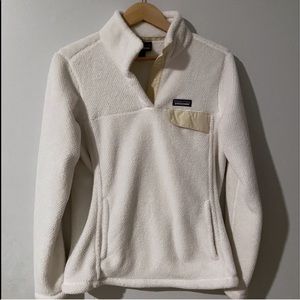 Patagonia white women’s fleece pullover